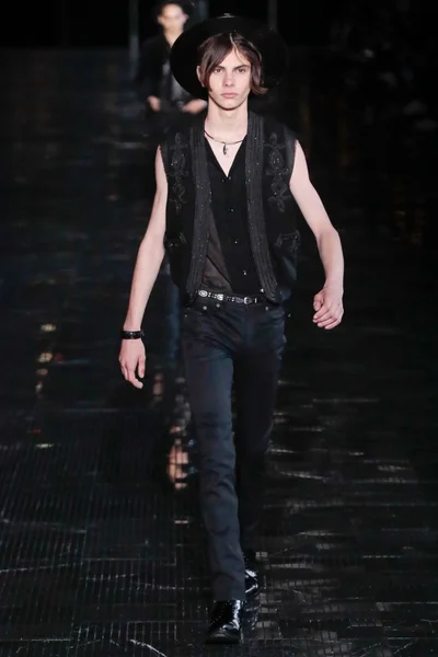 Look 52
